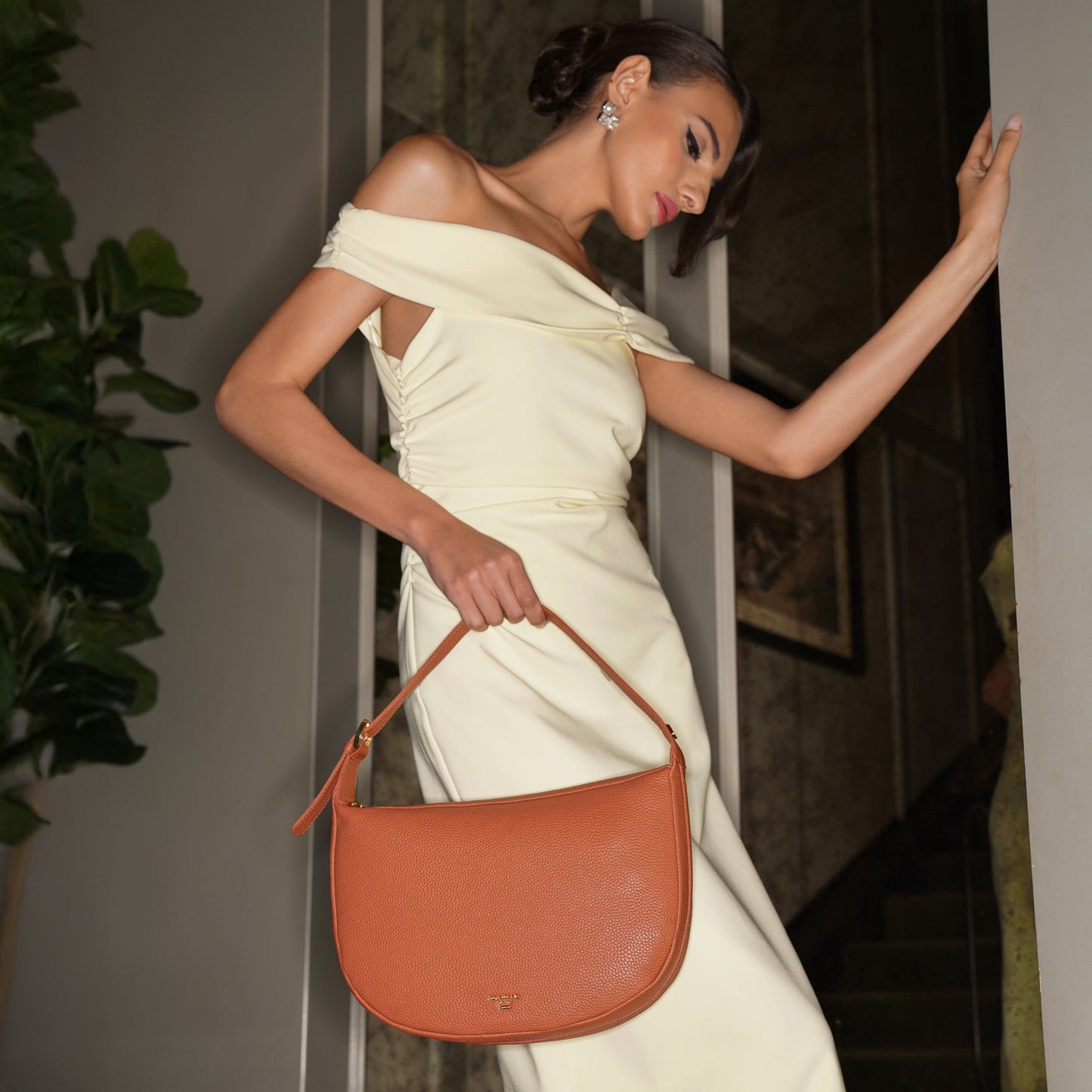 Medium Wax Leather Hobo - Terracotta